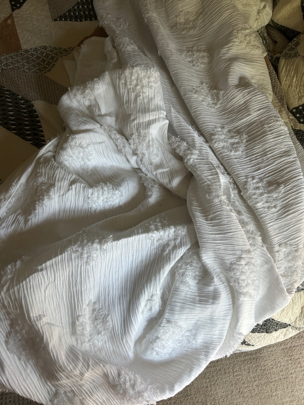 Luxurious White Textured duvet cover - Soft Layered Design